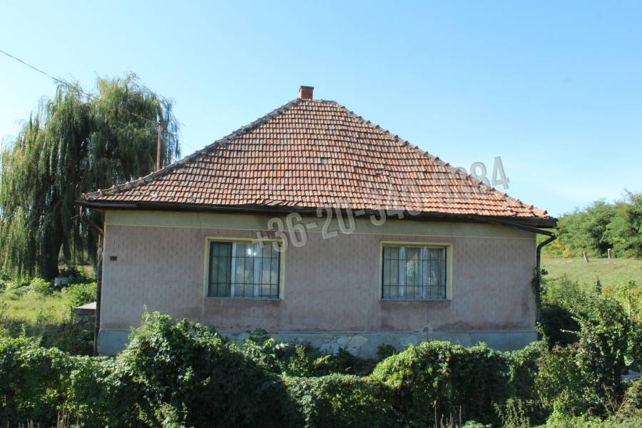 eladó családi ház, Tiszacsege